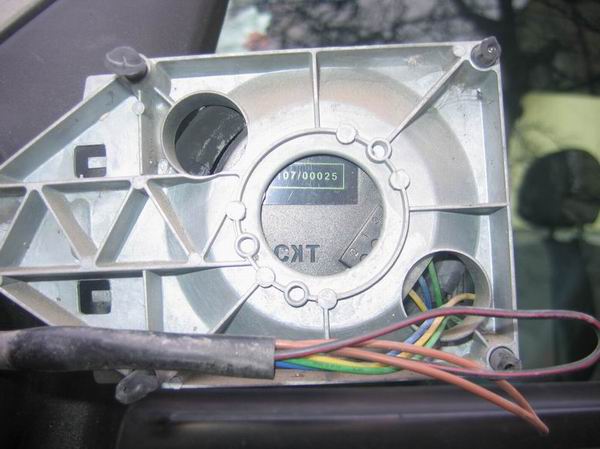 2009.12.31 Renault Kangoo 2001 lusterko lewe 001.1.jpg